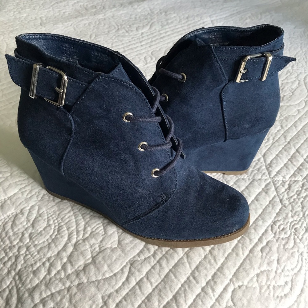 SO Brand Wedge Ankle Boots (Hay Ride Navy)